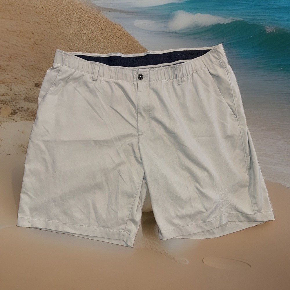 Under Armour Shorts Men 44 Beige 1309547